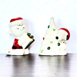 Snoopy’s Christmas Salt and Pepper Shaker 2004 NEW